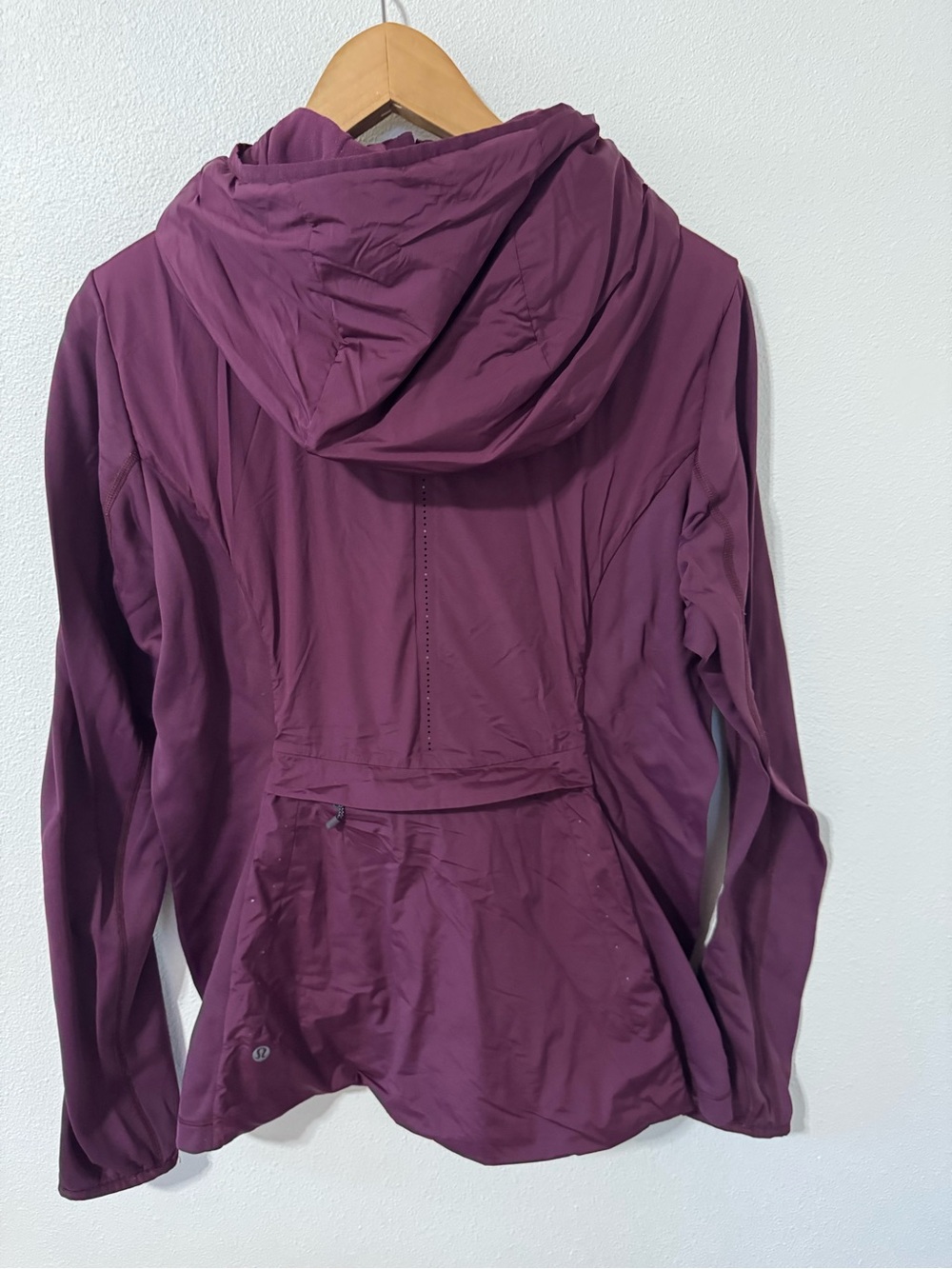 Lululemon Run For Cold Pullover Plum 1/2 Zip Thumbholes Reflective Running-10 - Picture 3 of 12